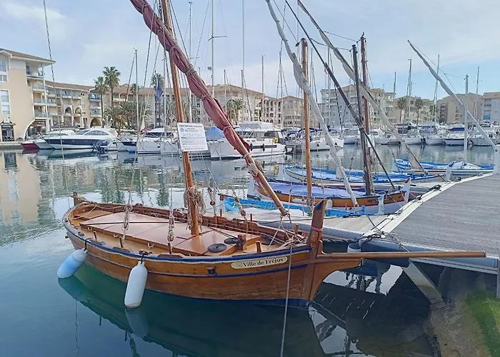 Terra Tosca By Interhome شقة Fréjus